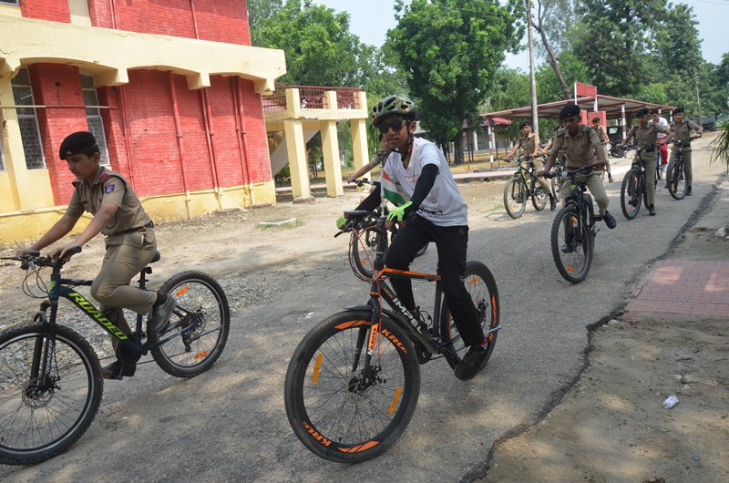 SAINIK SCHOOL NAGROTA GIVES WARM RECEPTION TO BICYCLE BOY ARAV BHARDWAJ ON HIS KARGIL TO DELHI CYCLING EXPEDITION