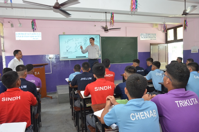 IFPD TOUCH SCREEN BOARDS UNVEILED AT SAINIK SCHOOL NAGROTA
A CSR INITIATIVE BY J&K BANK